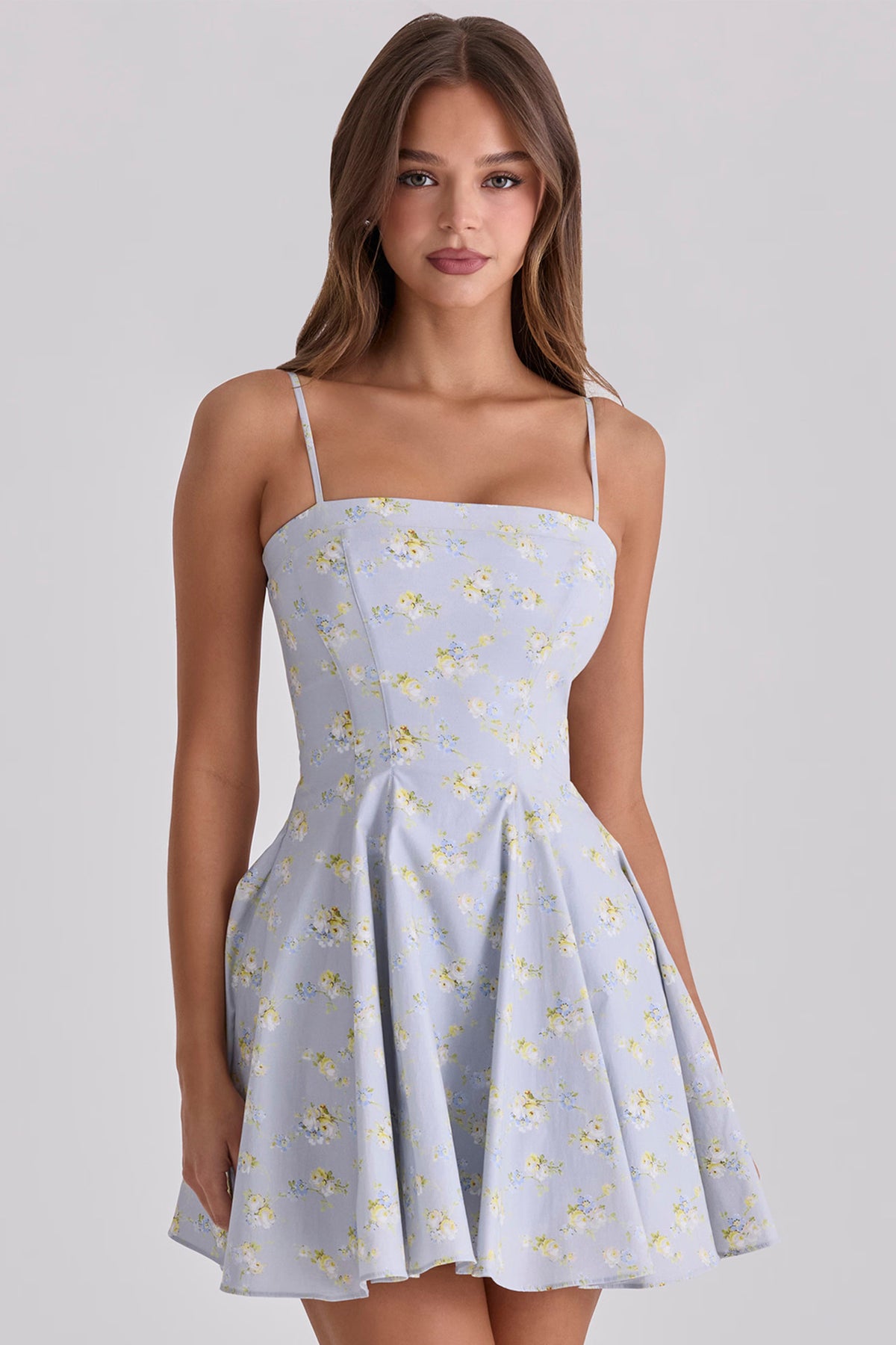 Popular Spaghetti Strap Waist-Cinching A-Line Short Dress French-Style Fishbone Waist-Slimming Dress