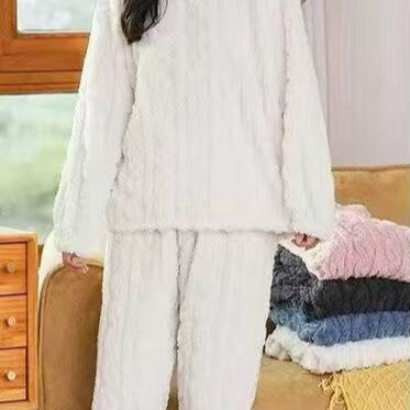 Thickly padded coral fleece pullover