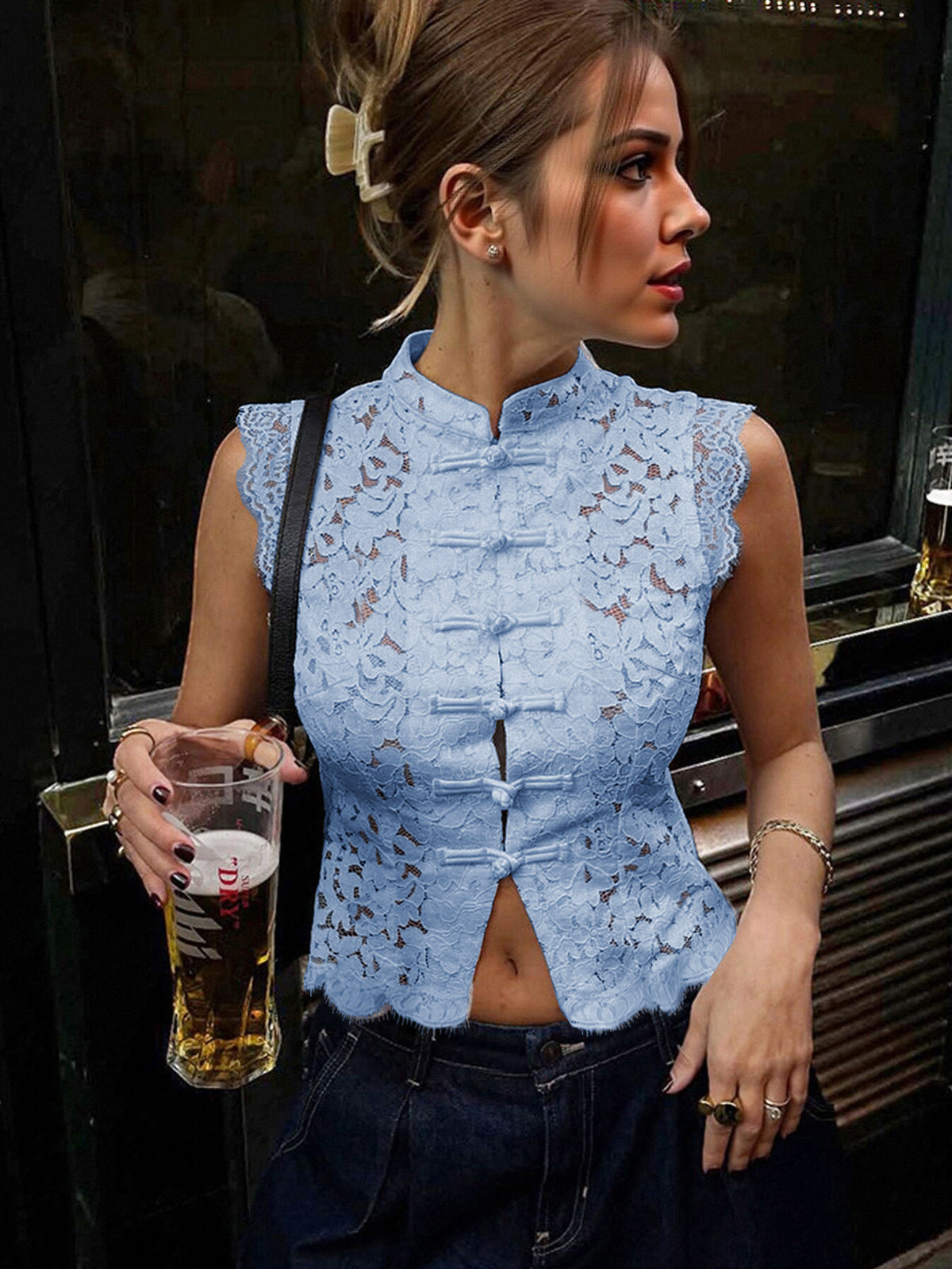 Women?s Solid Color Lace Hollow-Out Slim Fit Sleeveless Shirt