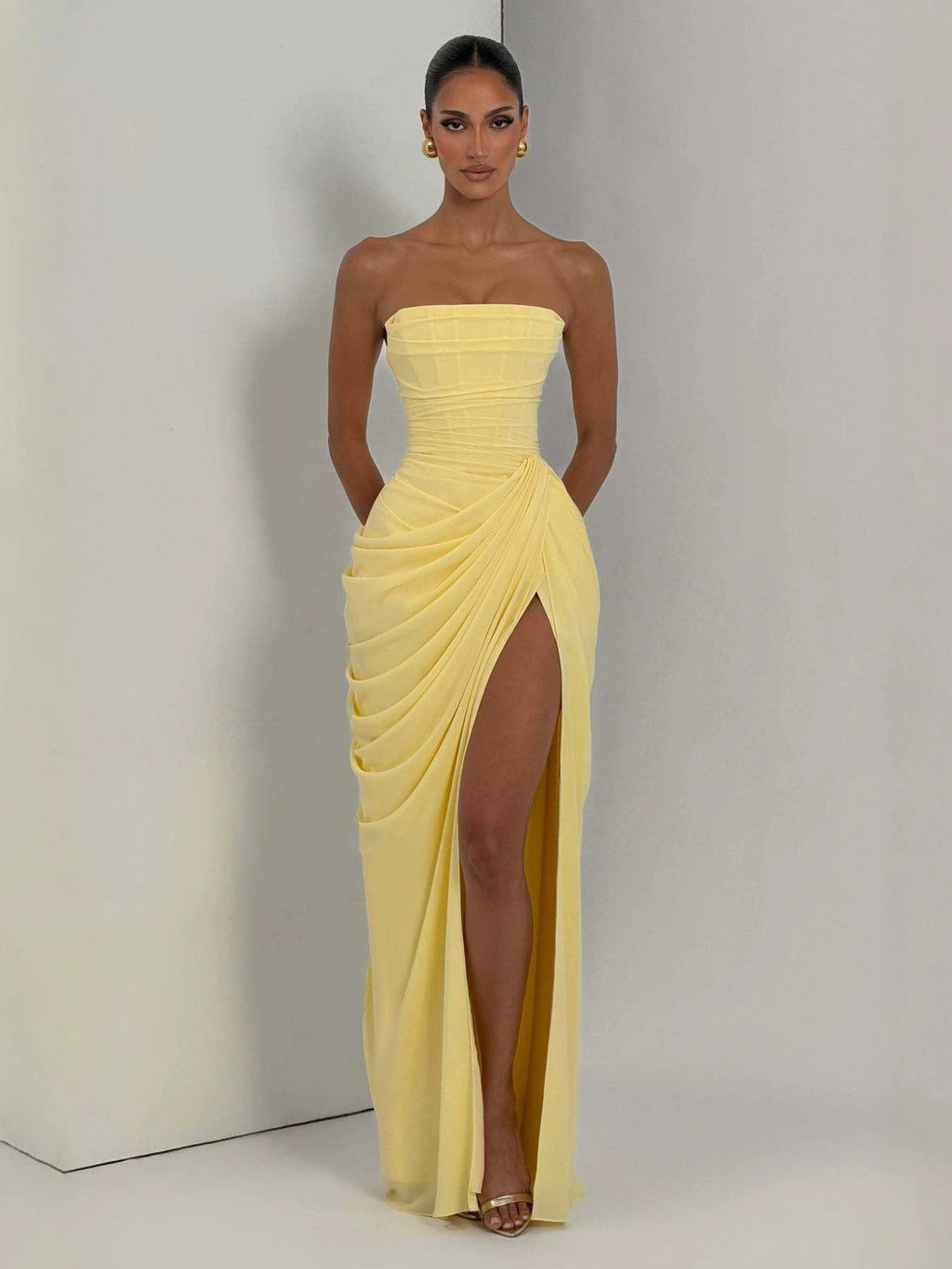 French Style Lace Trim Backless Dress