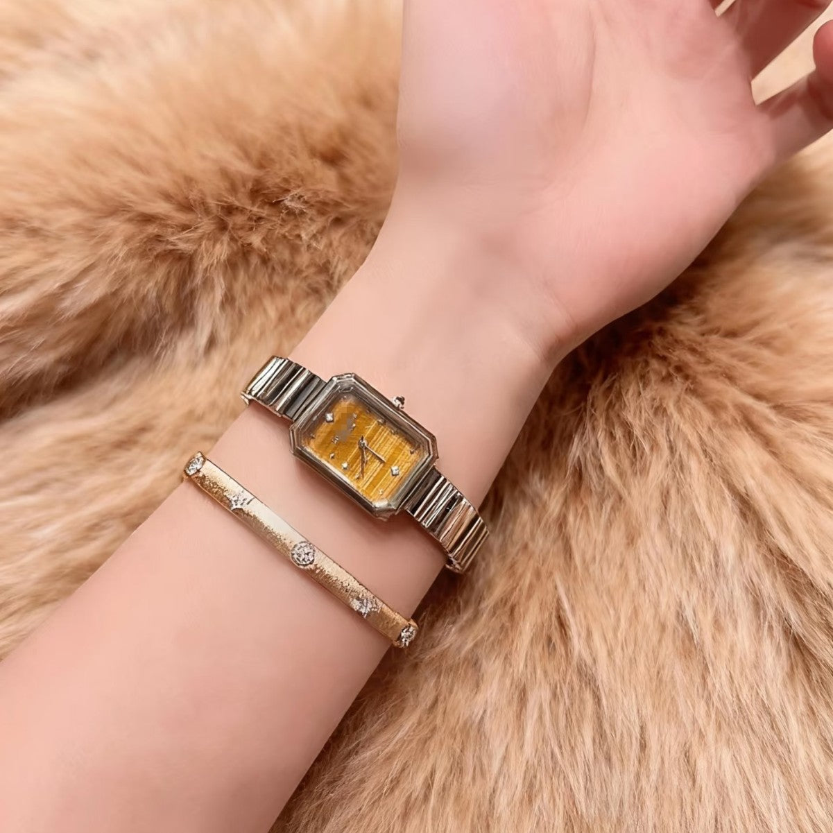 Retro Square Quartz Watch
