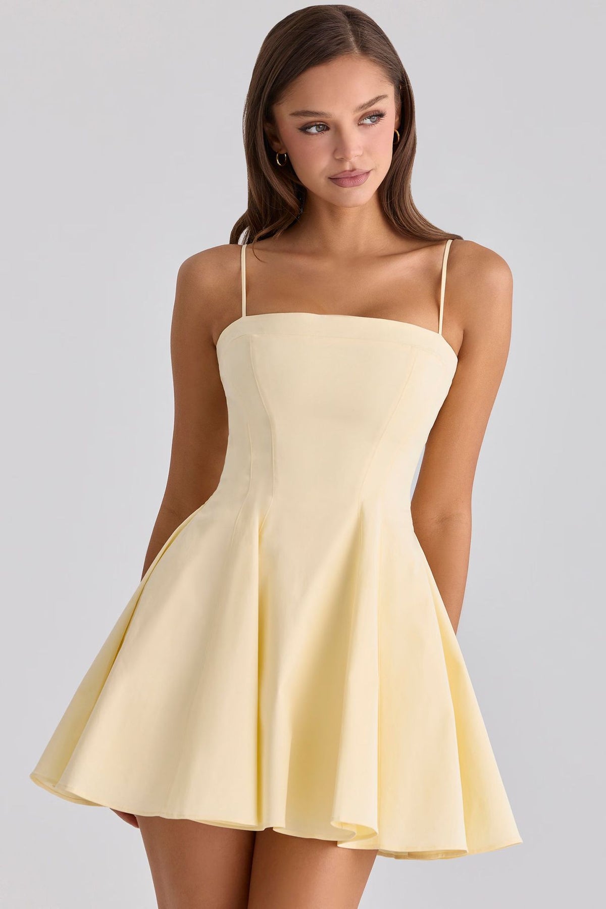 Popular Spaghetti Strap Waist-Cinching A-Line Short Dress French-Style Fishbone Waist-Slimming Dress