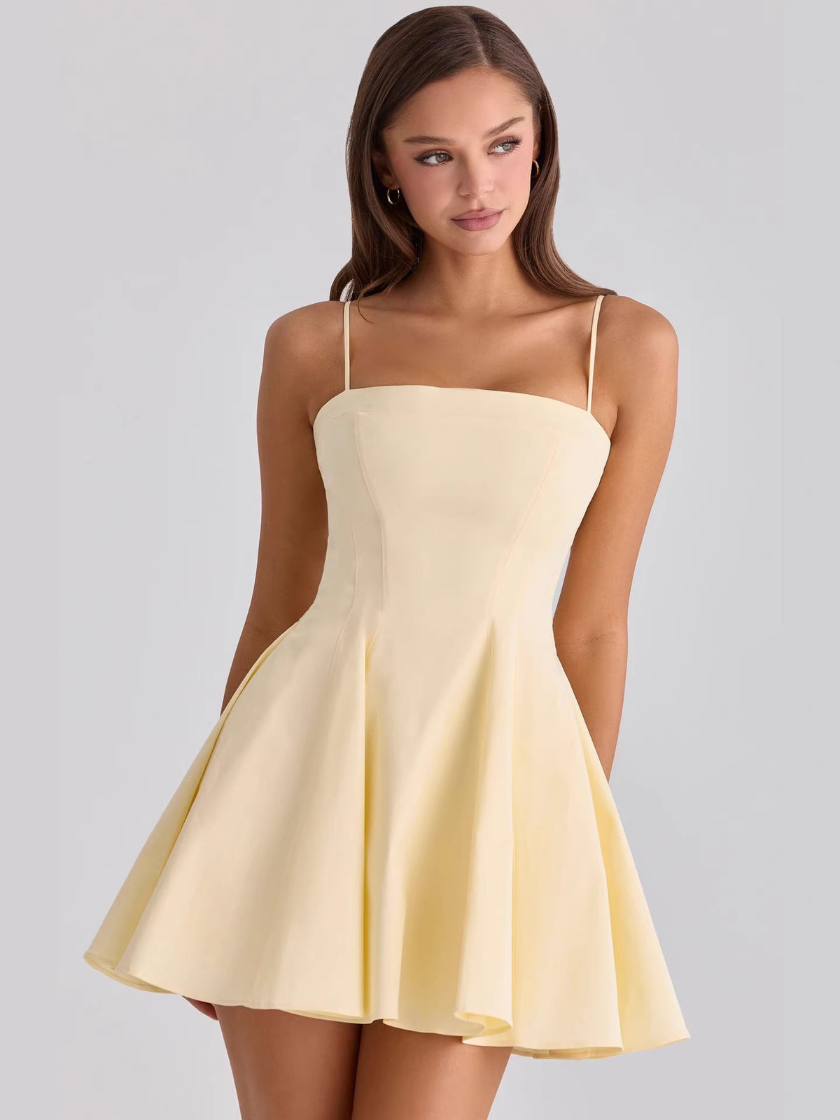 Popular Spaghetti Strap Waist-Cinching A-Line Short Dress French-Style Fishbone Waist-Slimming Dress