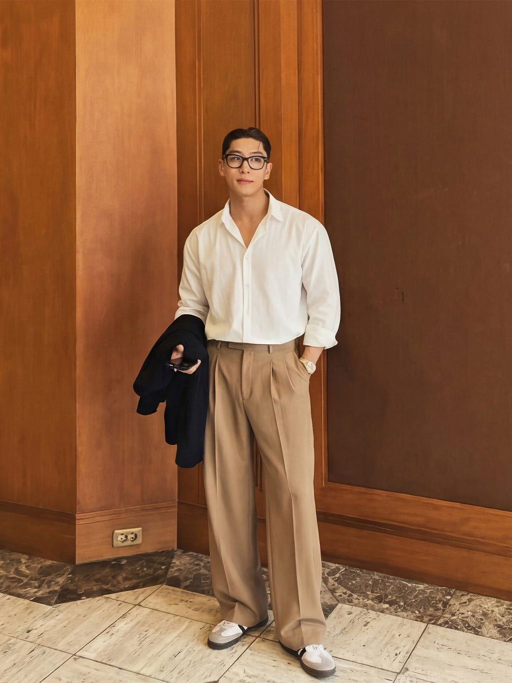 Men's Double Pleated Wide-Leg Trousers
