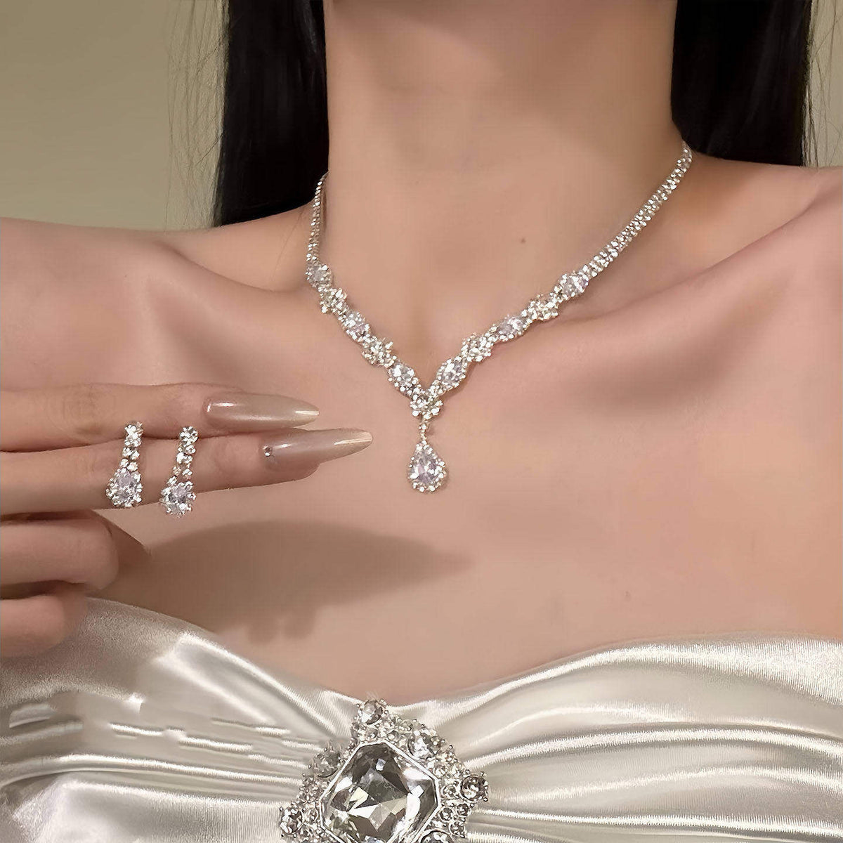 Luxury Diamond Necklace Earrings Set