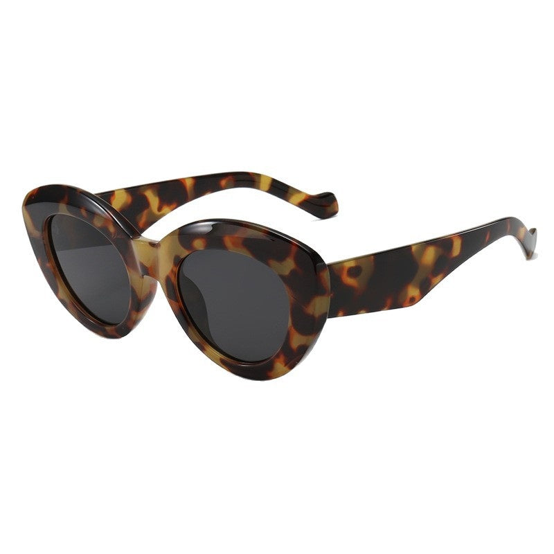 Large Frame Cat-Eye Sunglasses UV400 Protection
