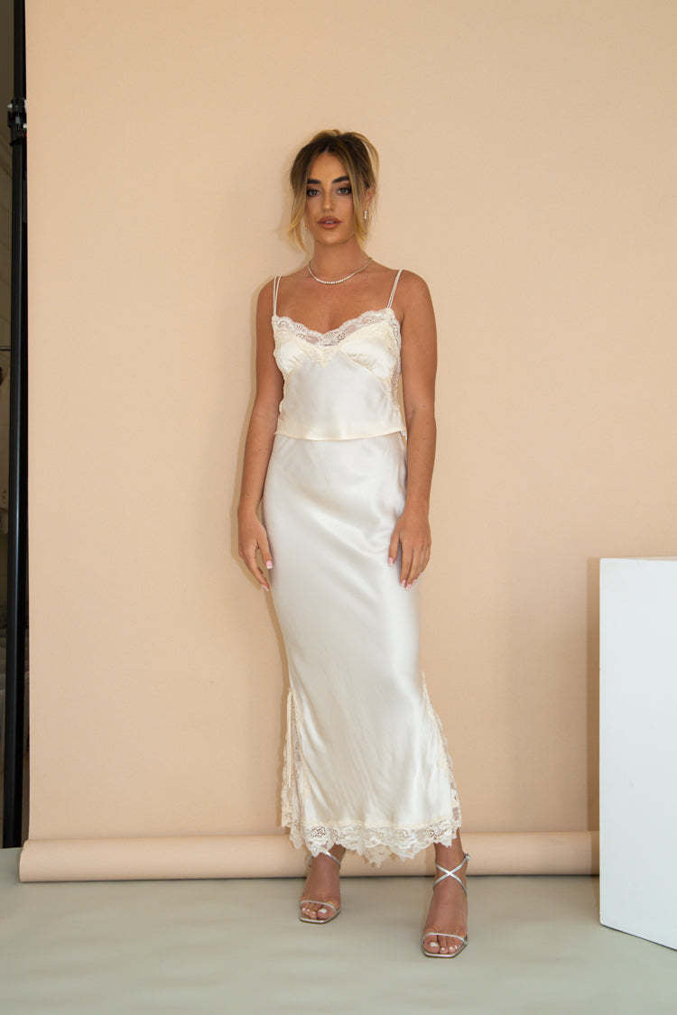 Strapless solid-color long dress