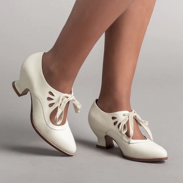 New Style Cut Out High-Heeled Lace-Up Large Size Women's Casual Shoes