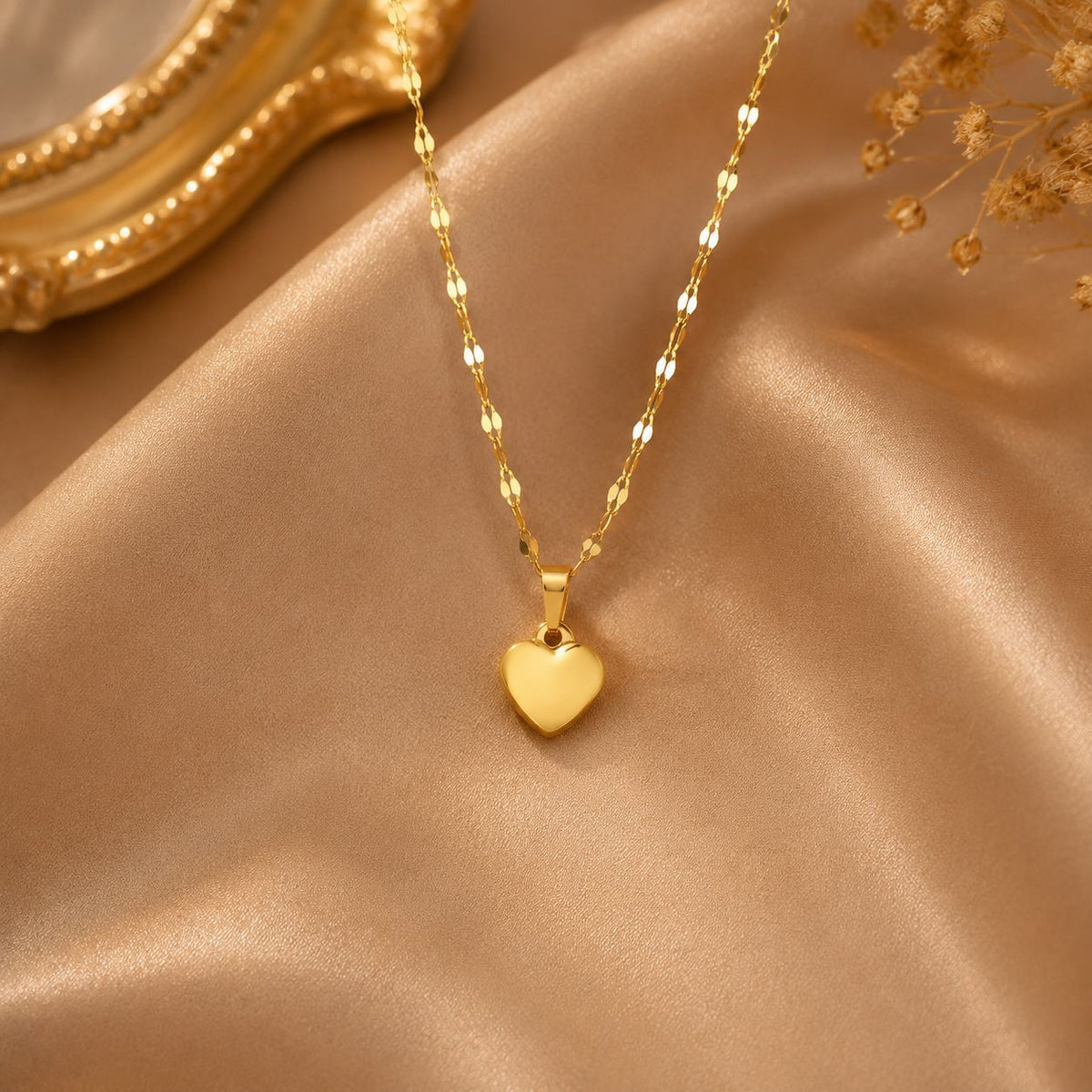 Peach-shaped jewelry heart necklace