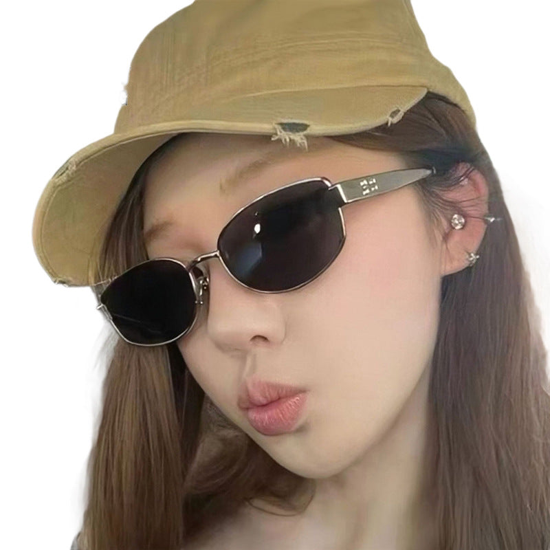 Oval Cat-Eye Metal Frame Sunglasses