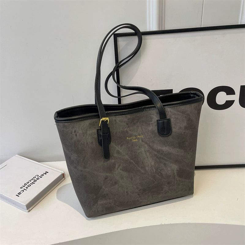 Large-capacity tote bag