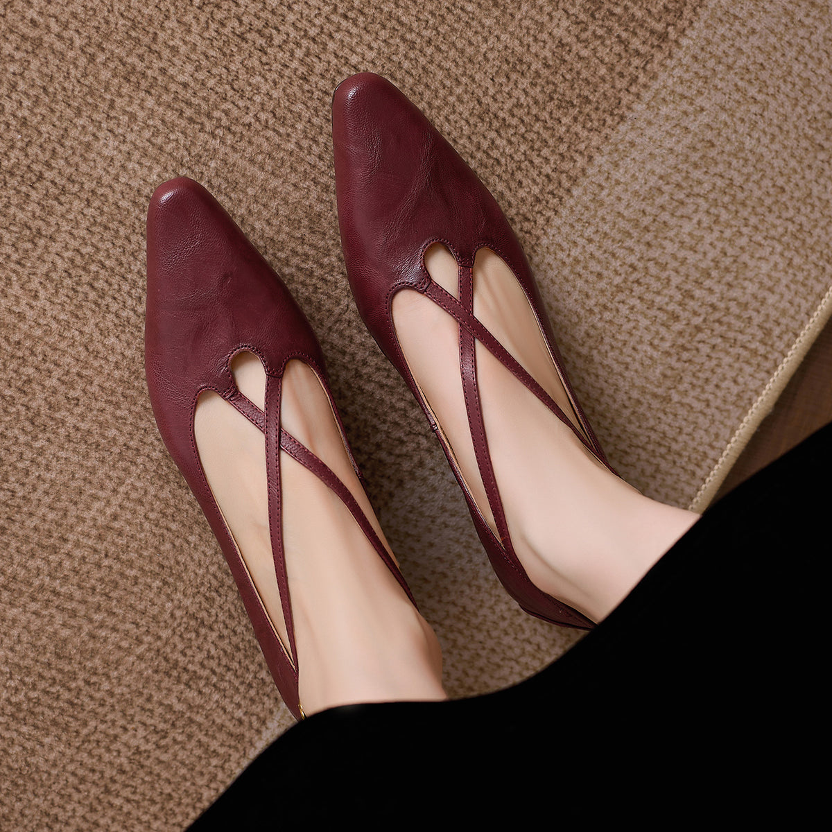 Kitten-heel peep-toe pumps with a crossover strap