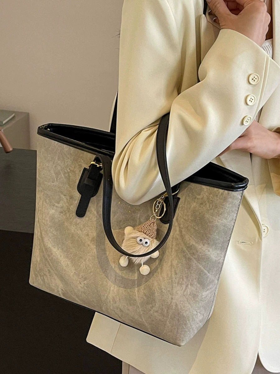 Large-capacity tote bag