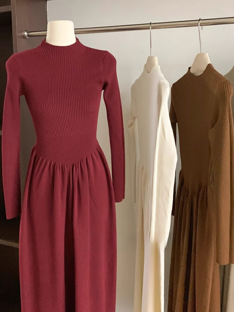 Women's long-sleeved A-line knitted dress