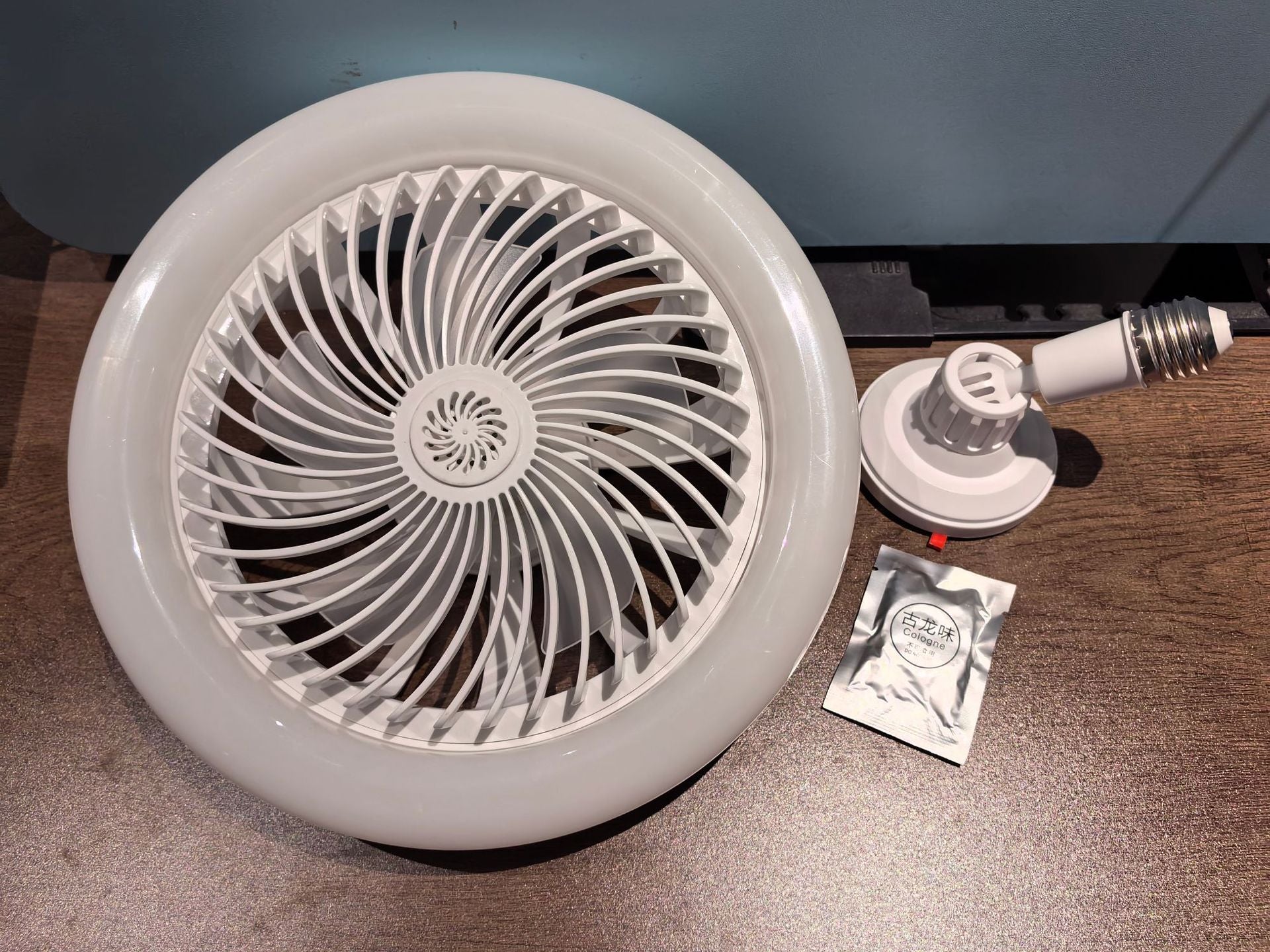 E27 Remote Control Ceiling Fan Lamp with LED Light