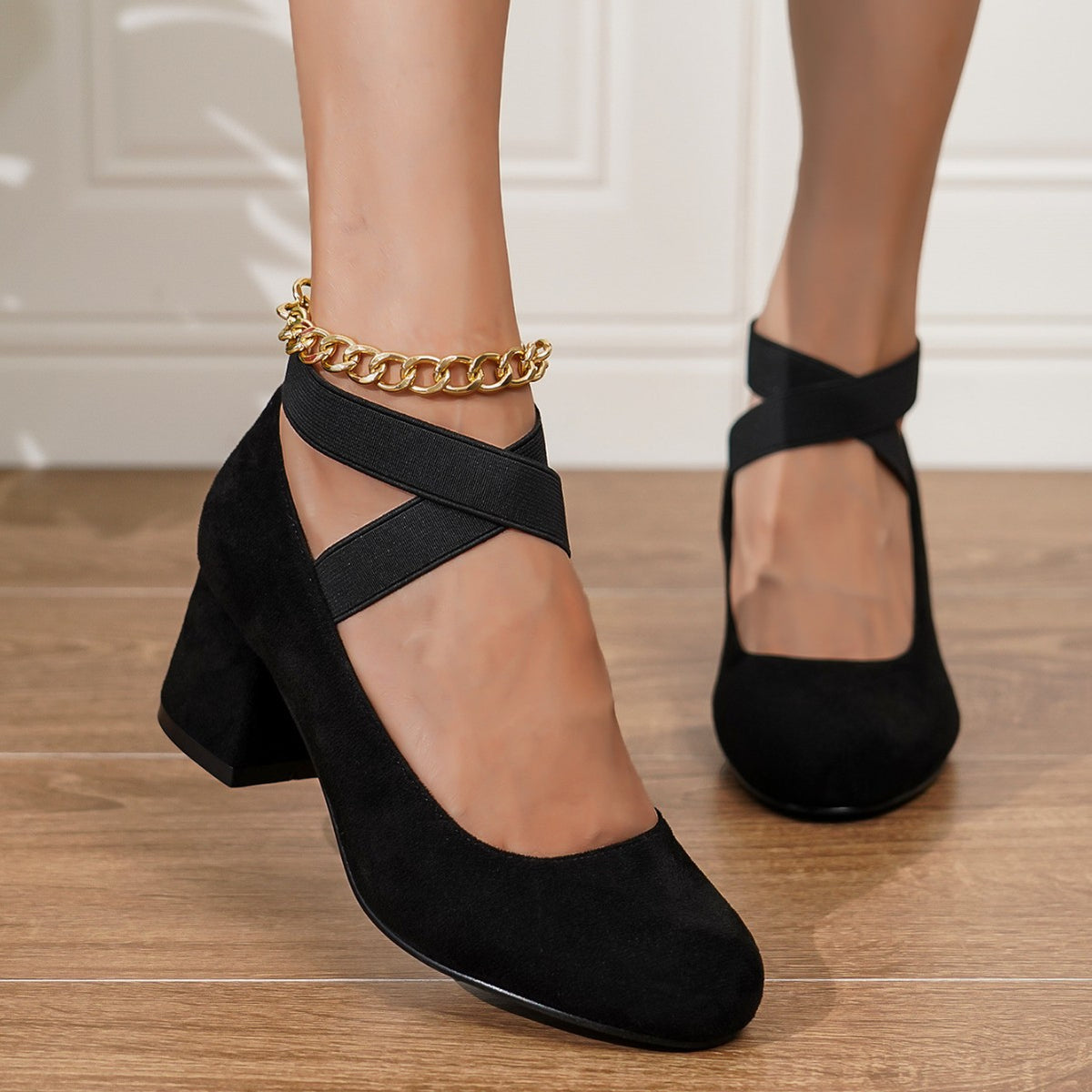 Women's flat shoes