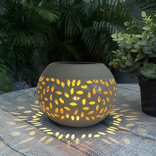 Solar desk lamp