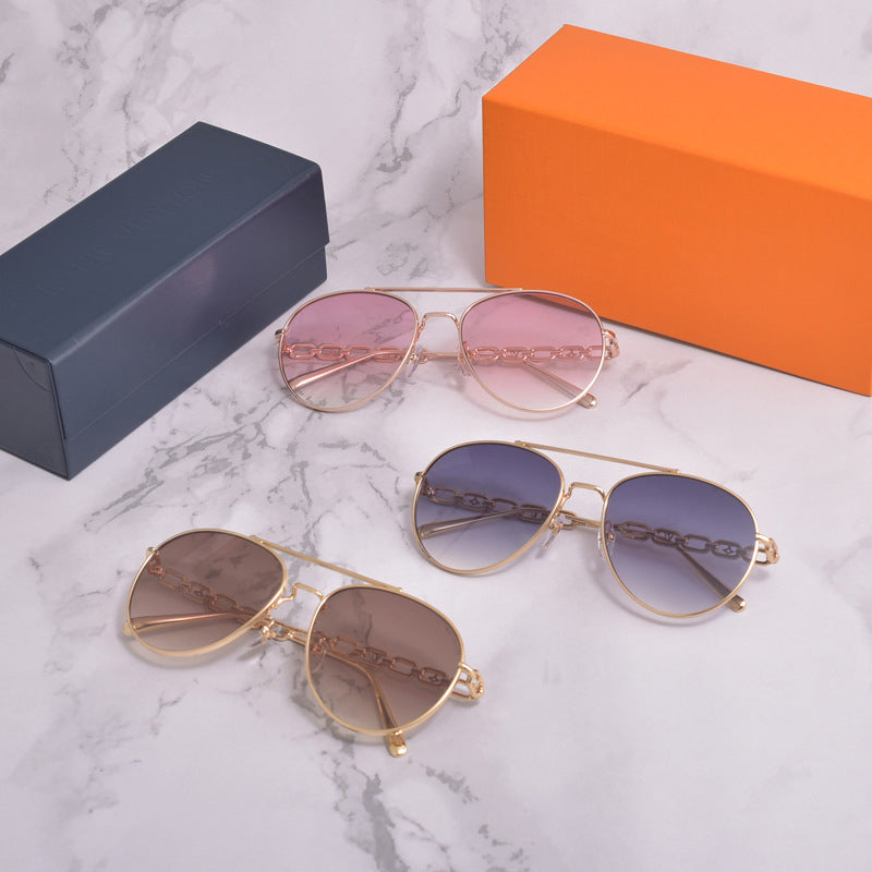 Polarized Pilot Sunglasses with Chain