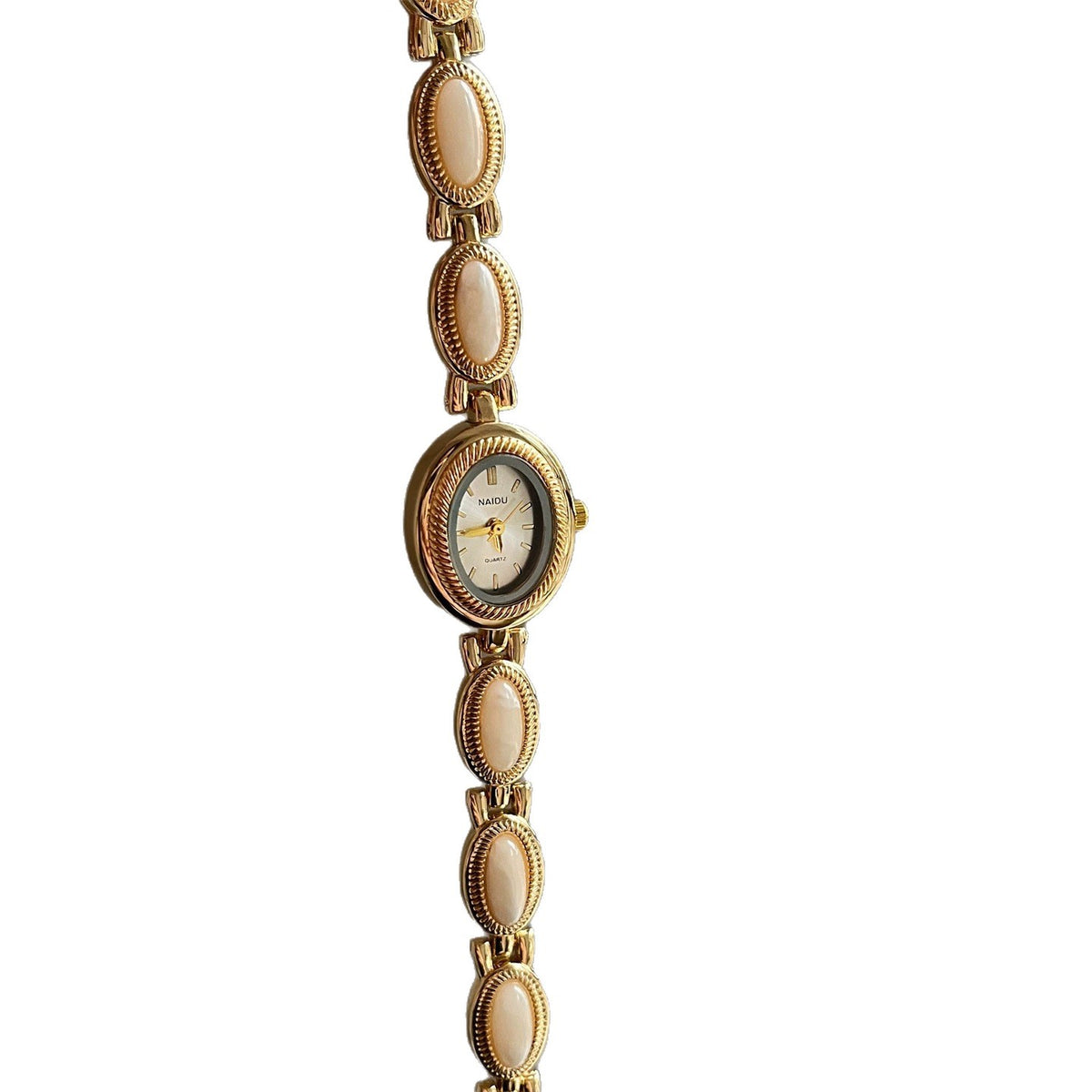 Women?s quartz wristwatch