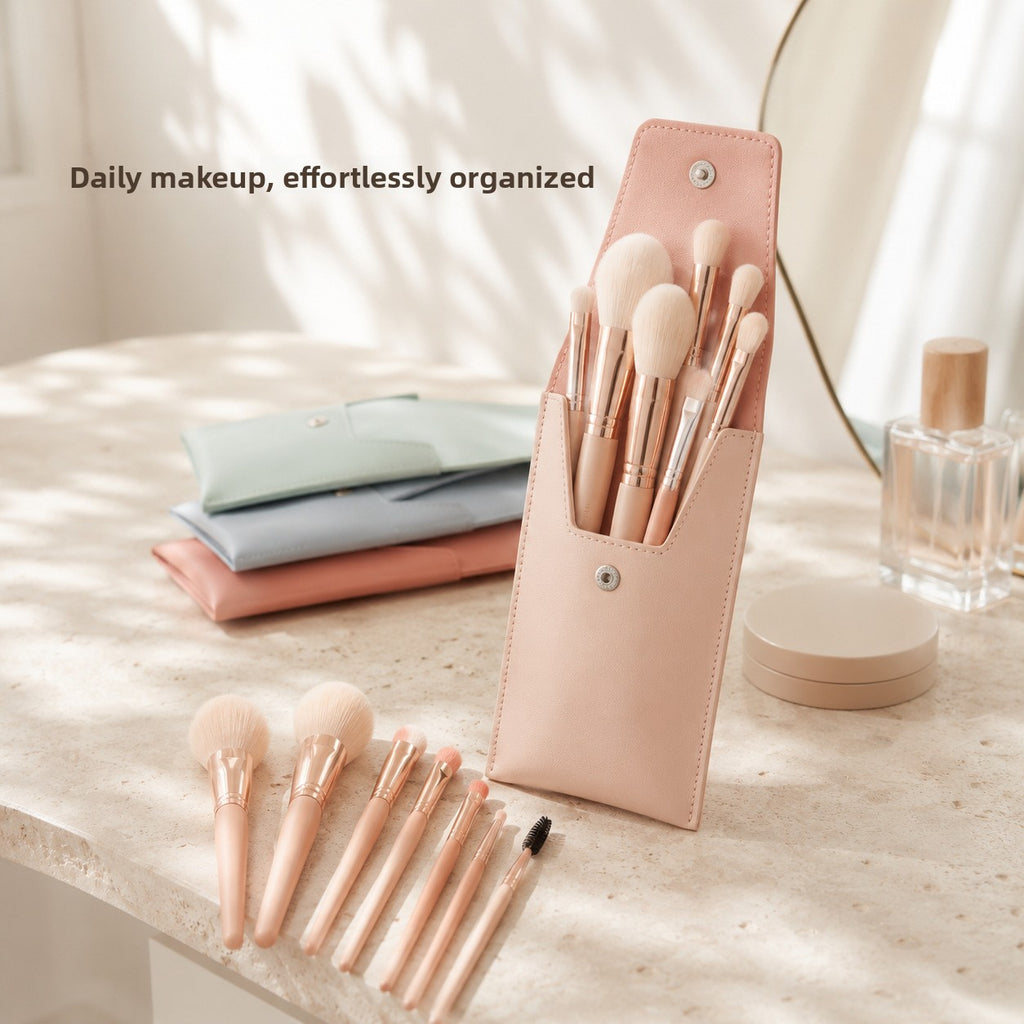 Blush powder brush