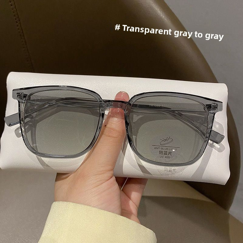 Black square-framed photochromic glasses