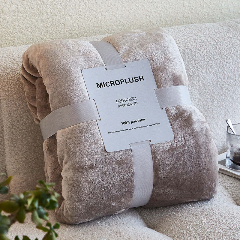 Solid-color flannel blanket