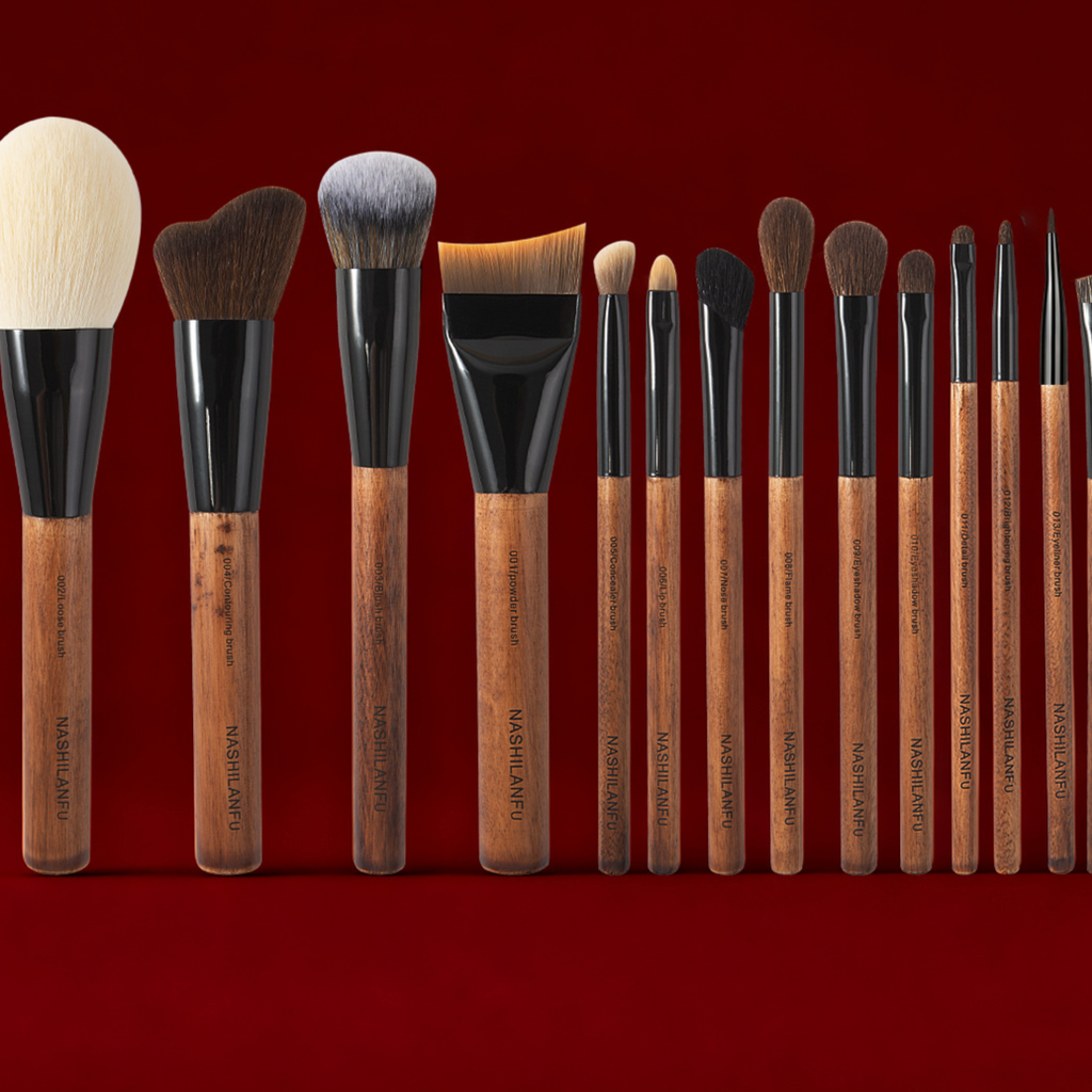 14-Piece Wooden Handle Makeup Brush Set