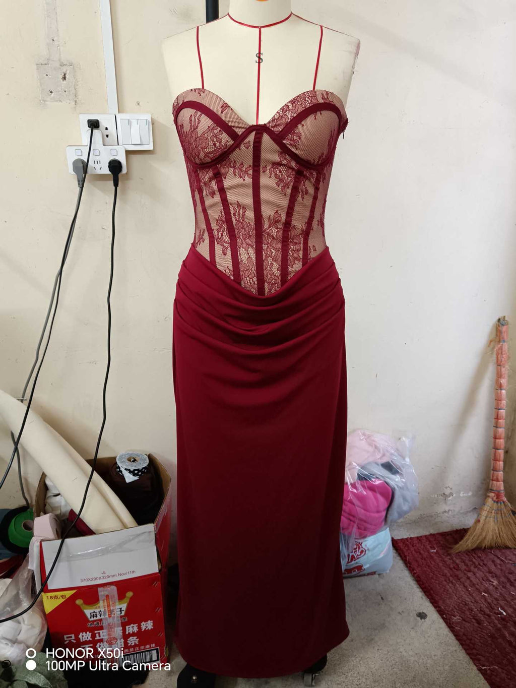 French Lace Elegant Sleeveless Slim Fit Evening Gown