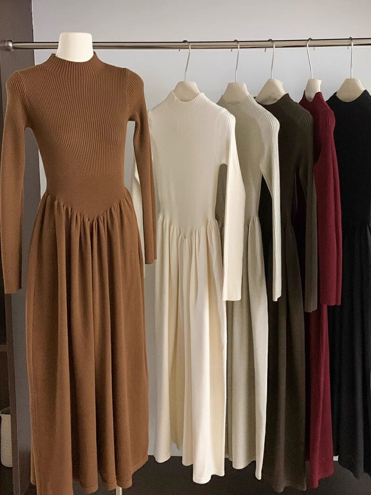 Women's long-sleeved A-line knitted dress