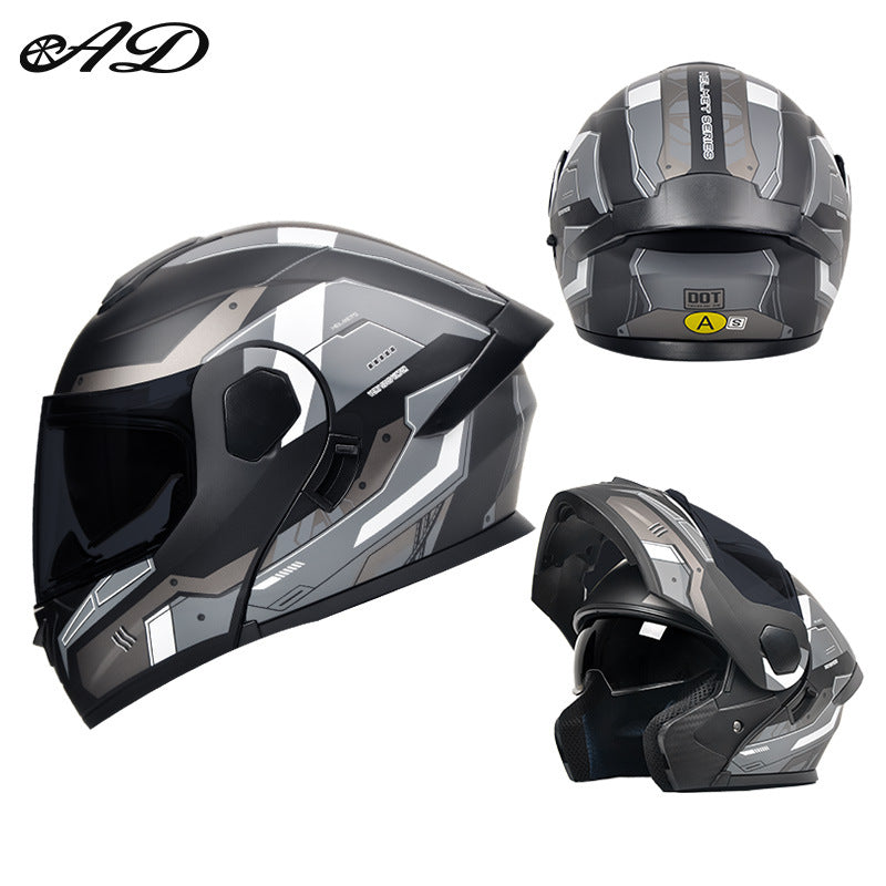 Motorcycle helmet with good ventilation in summer