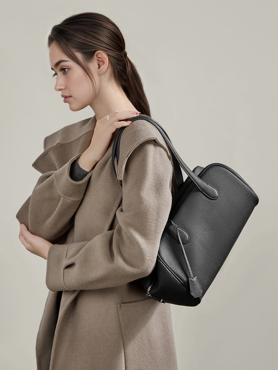 Single-layer cowhide shoulder crossbody bag