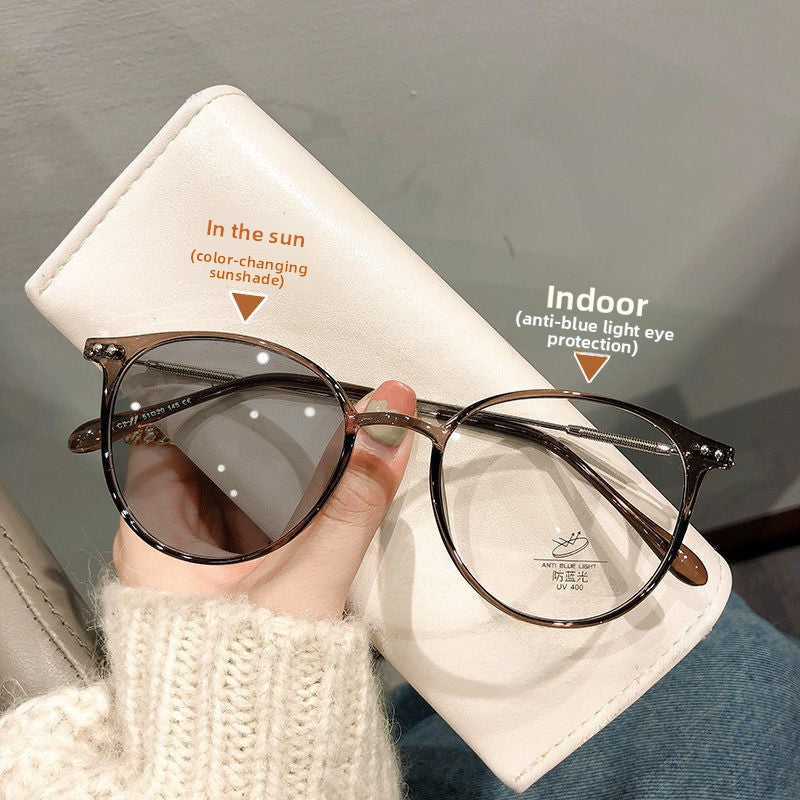 Photochromic Prescription Glasses with Oval Frame