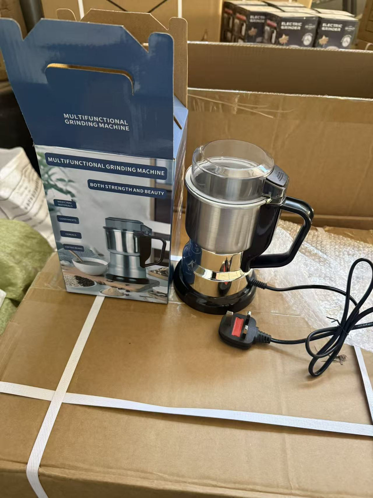 Home-use coffee bean, grain, and spice grinder