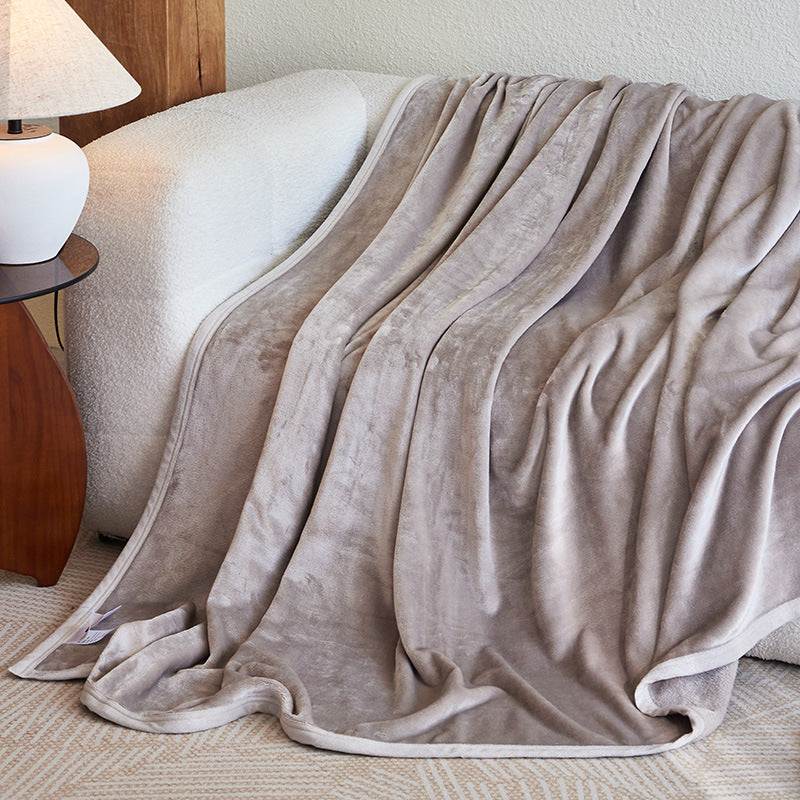 Solid-color flannel blanket
