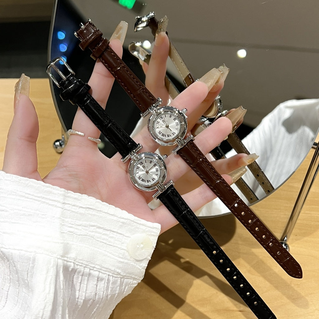 Vintage Quartz Women's Watch with Leather Strap