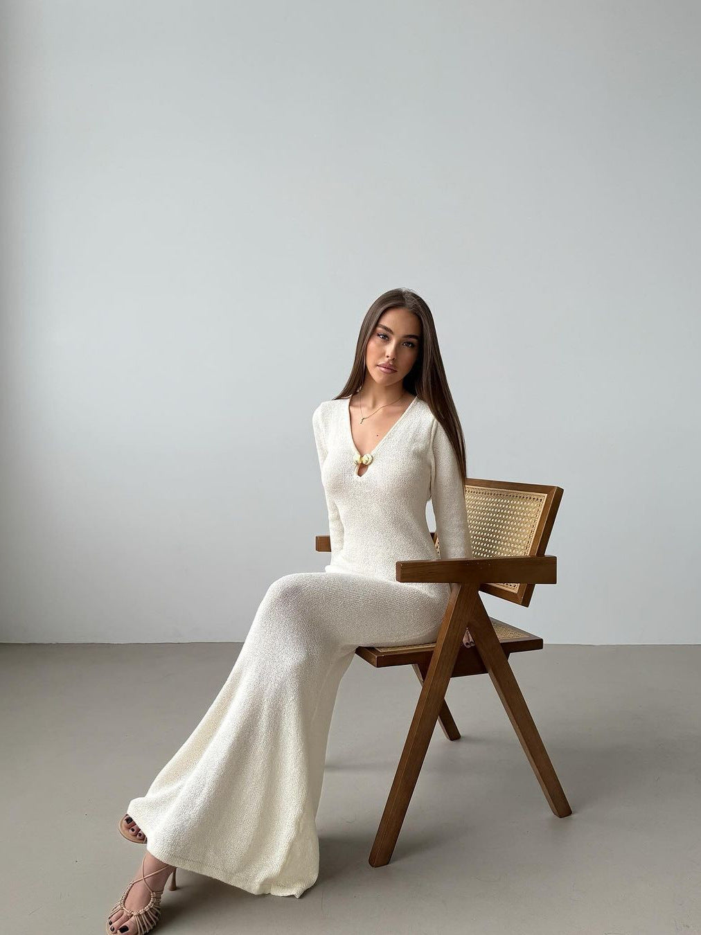 Womens Long Sleeve V-Neck Knitted Dress