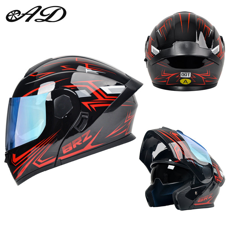 Motorcycle helmet with good ventilation in summer