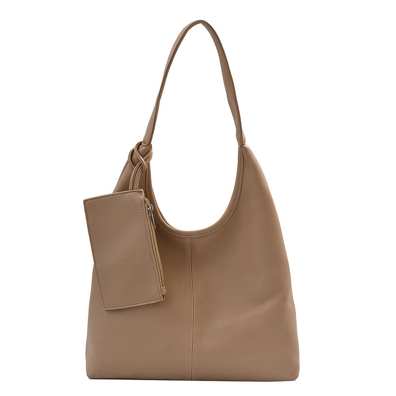 Large-capacity underarm bag