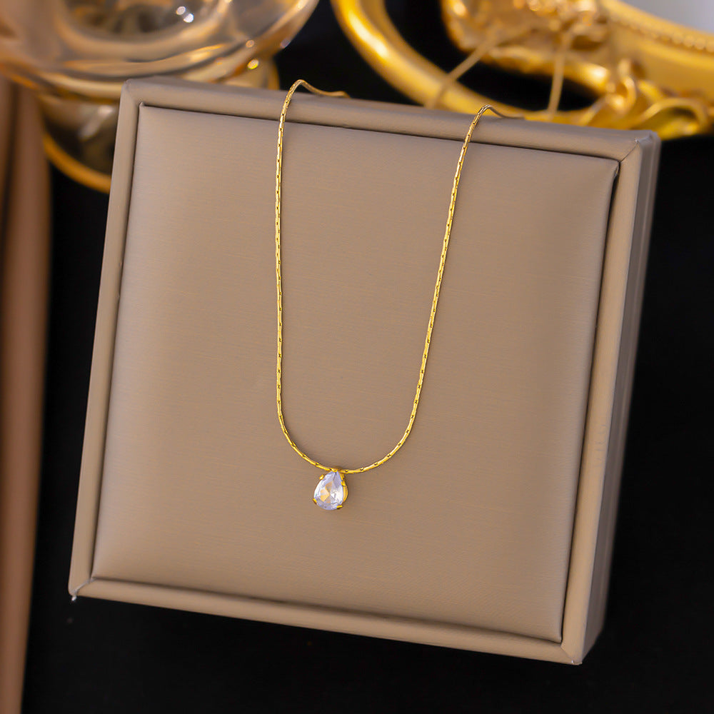 Water drop diamond necklace