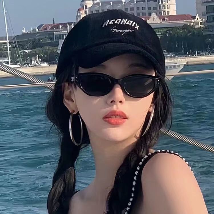 Retro Cat Eye Sunglasses UV Protection Narrow Frame