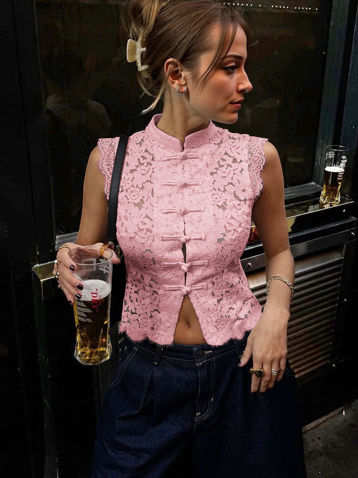 Women?s Solid Color Lace Hollow-Out Slim Fit Sleeveless Shirt