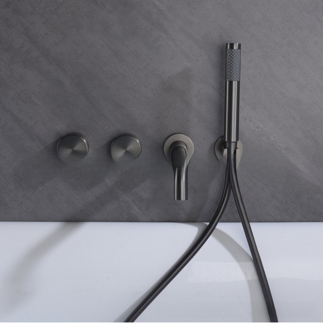 Bathtub concealed faucet hot and cold mixing valve into the wall