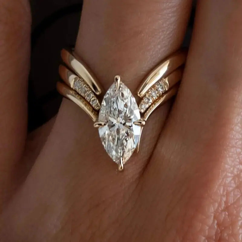 Shine Horse Eye Ring