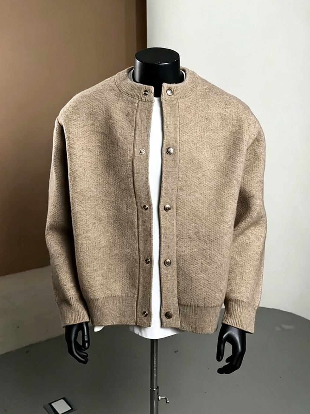 Men's thick unbuttoned knitted cardigan