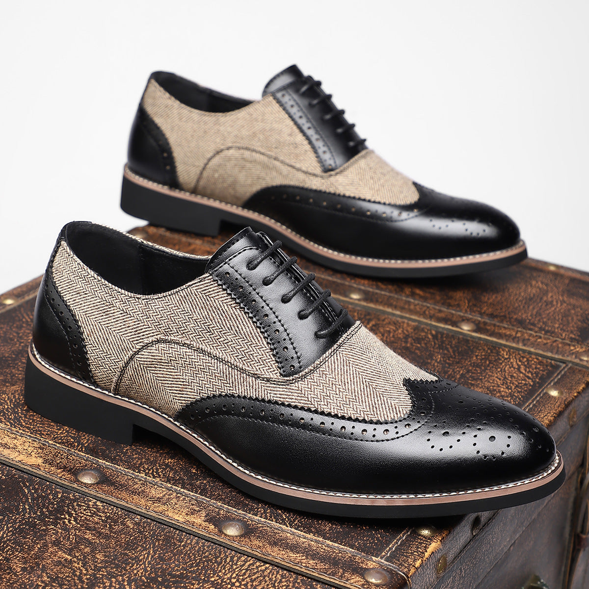 Large Size Men's Retro Daily Casual Shoes Business Formal Carved Brogue Comfortable Men's Shoes