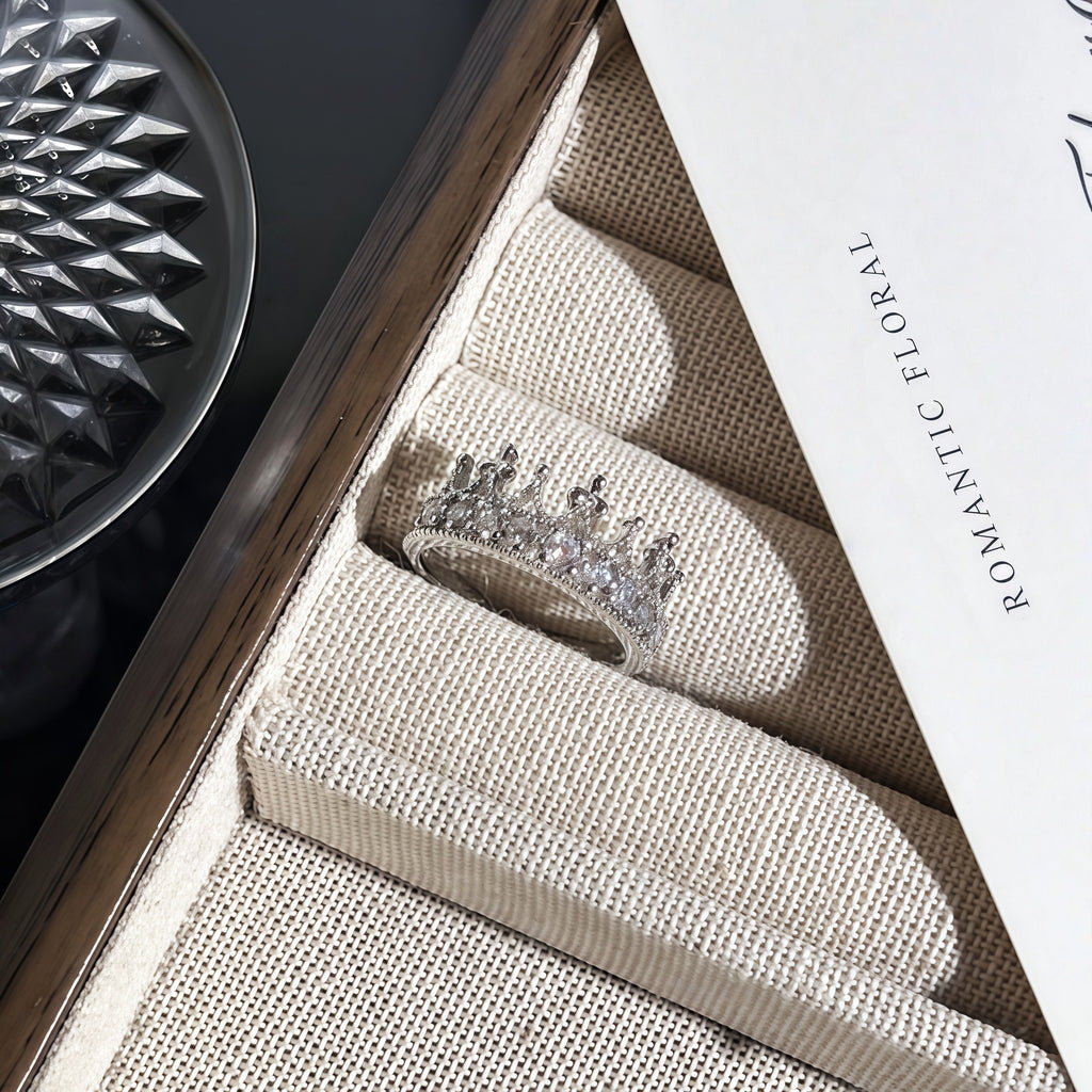 Limited-edition minimalist luxury ring