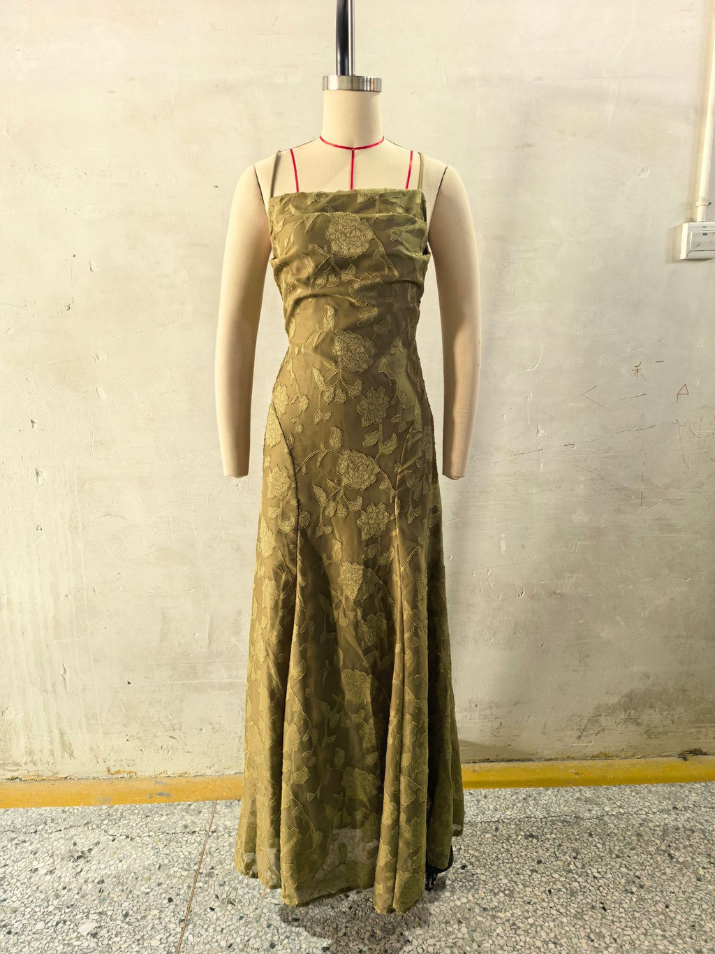 Elegant Lace Backless Evening Dress
